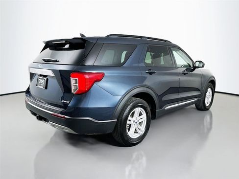 Used 2024 Ford Explorer XLT w/ Equipment Group 202A AWD/4WD image 13
