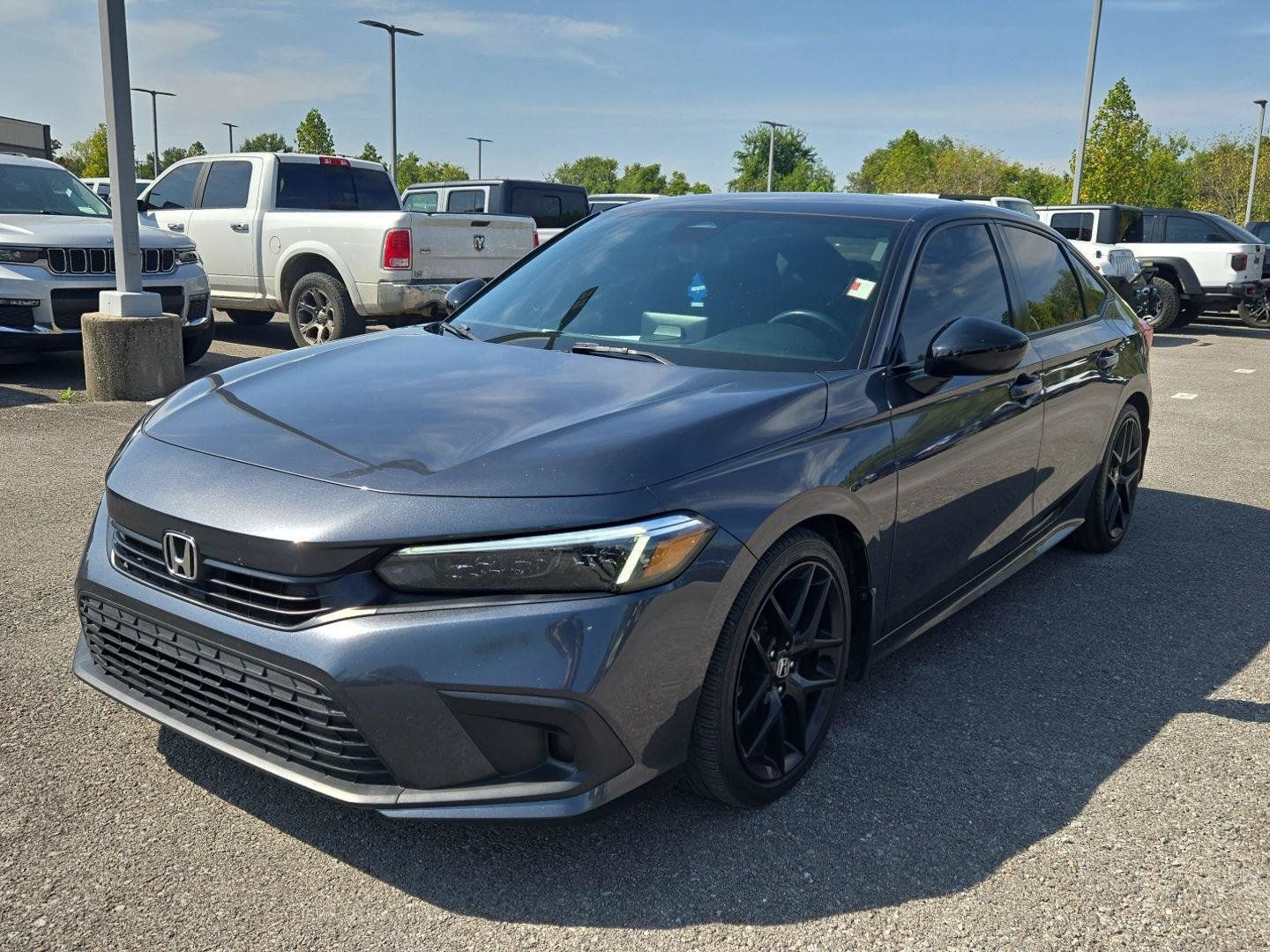 Used 2023 Honda Civic Sport image 3