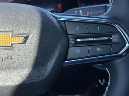 New 2026 Chevrolet Equinox EV LT image 14