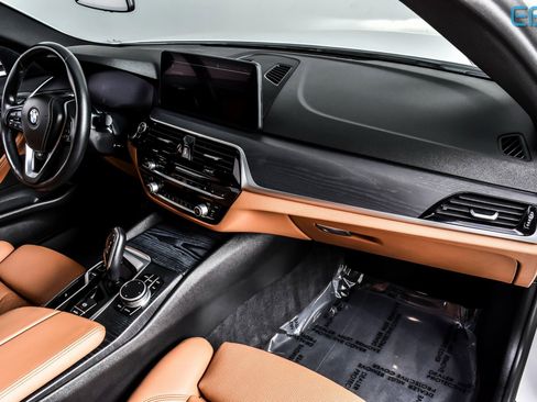 Used 2022 BMW 530i xDrive w/ Convenience Package image 24