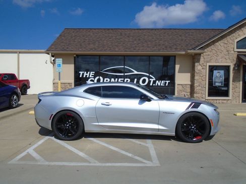 Used 2018 Chevrolet Camaro LT w/ Redline Edition RWD image 5