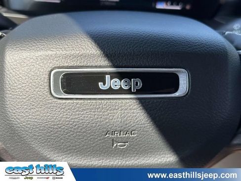 Used 2023 Jeep Grand Cherokee 4WD 4xe image 30