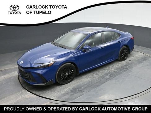 Used 2025 Toyota Camry SE image 35