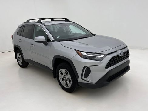 Used 2024 Toyota RAV4 XLE image 6