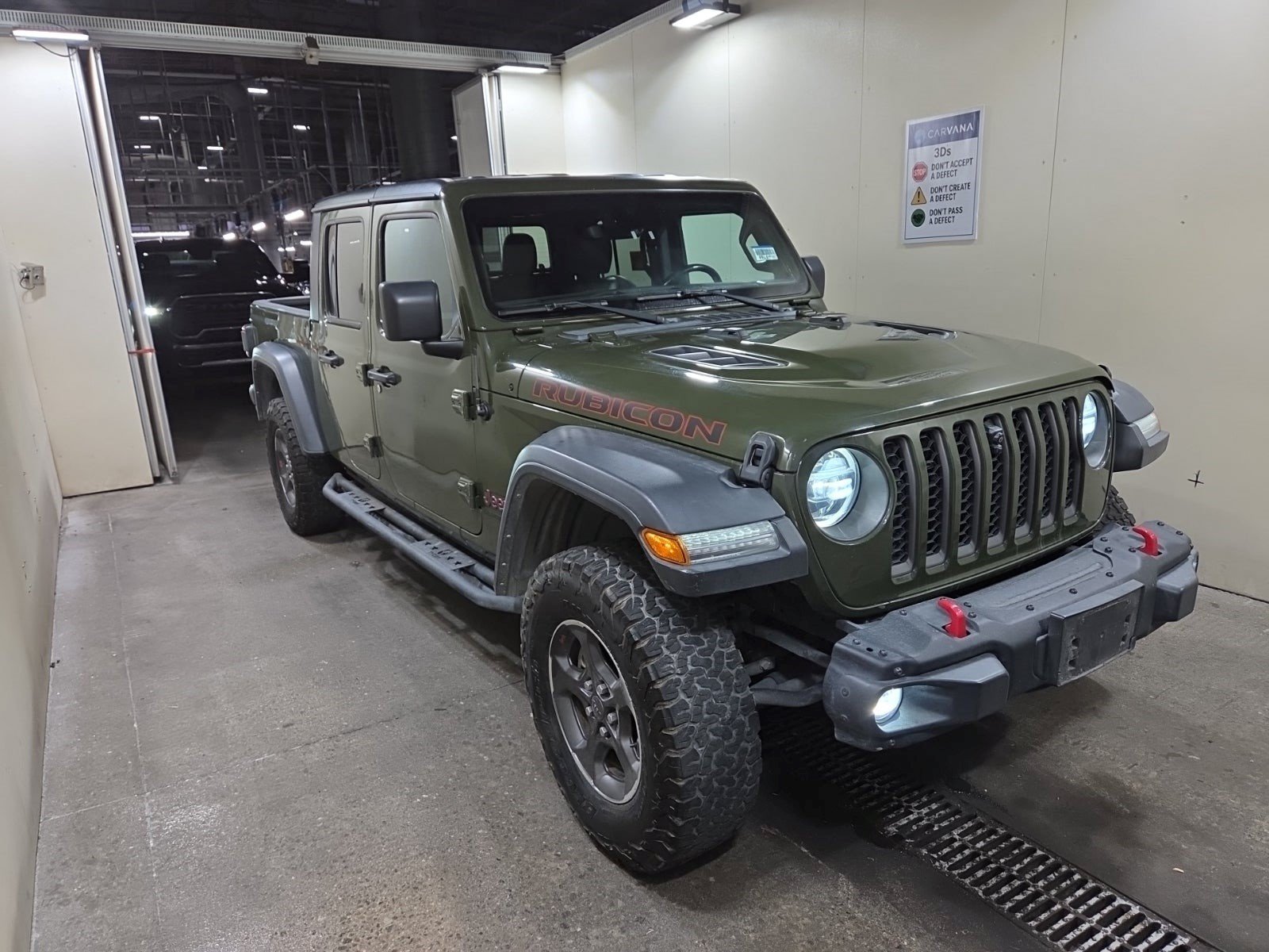 Used 2021 Jeep Gladiator Rubicon AWD/4WD image 2