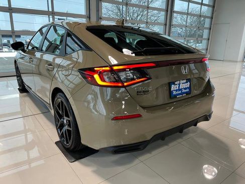 Used 2025 Honda Civic Sport image 26