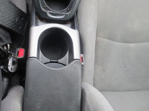 Used 2014 Toyota Prius Two image 33