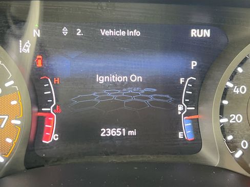 Used 2022 Jeep Compass Trailhawk AWD/4WD image 12