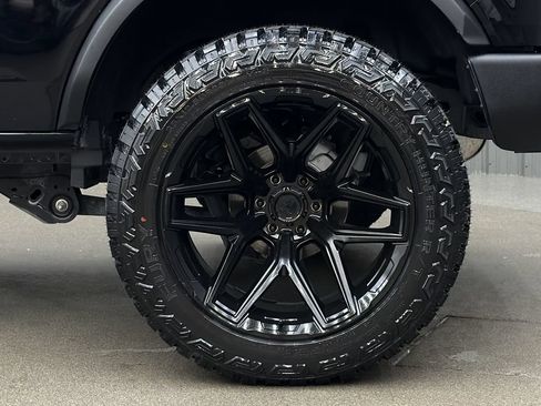 Used 2024 Ford Bronco Wildtrak AWD/4WD image 12