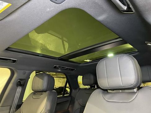 Used 2024 Land Rover Range Rover Sport SE AWD/4WD image 18
