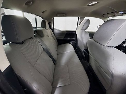 Used 2020 Toyota Tacoma SR5 image 28