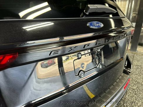 Used 2025 Ford Explorer ST AWD/4WD image 12