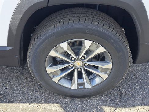 New 2026 Chevrolet Equinox LT w/ Convenience Package II image 27