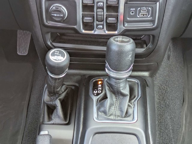 Certified 2023 Jeep Wrangler Unlimited Sport AWD/4WD image 16