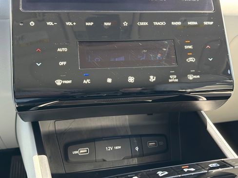 Certified 2024 Hyundai Tucson Limited AWD/4WD image 24