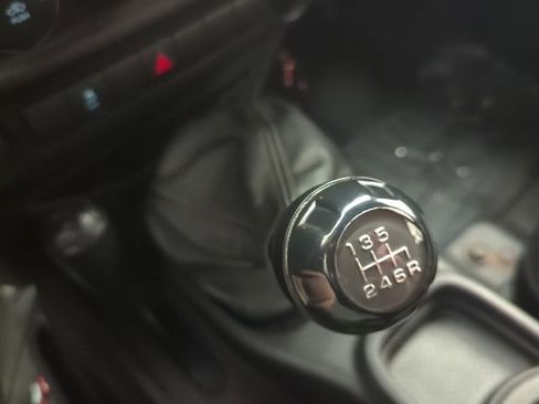 Used 2015 Jeep Wrangler Unlimited Sport image 18