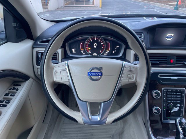 Used 2015 Volvo XC70 T6 AWD/4WD image 18