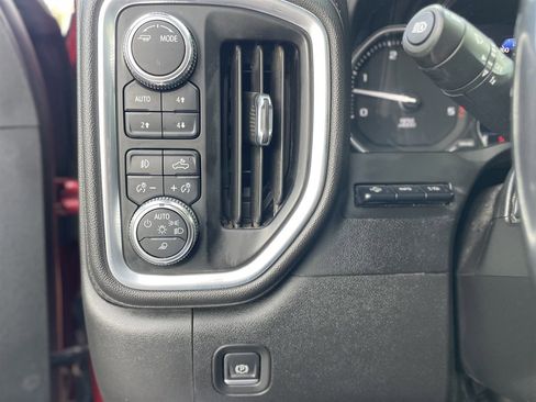 Used 2022 GMC Sierra 3500 Denali w/ Denali Ultimate Package image 38