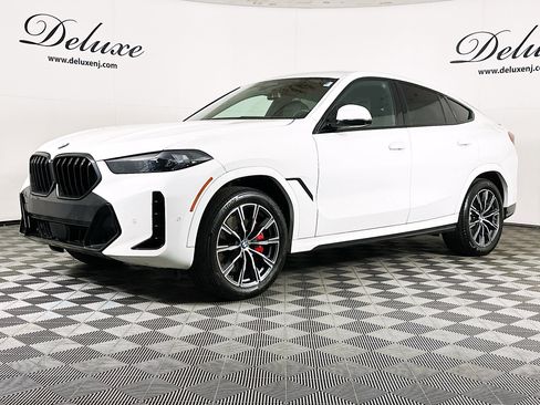 Used 2024 BMW X6 xDrive40i w/ Executive Package AWD/4WD image 3