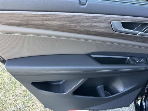 New 2026 Volkswagen Atlas SEL image 23