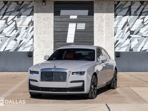 Used 2024 Rolls-Royce Ghost image 5