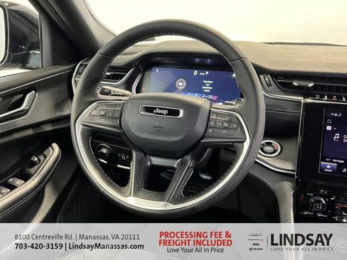 New 2025 Jeep Grand Cherokee Altitude AWD/4WD image 19