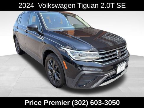 Used 2024 Volkswagen Tiguan SE AWD/4WD image 1