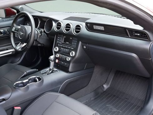 Used 2015 Ford Mustang Coupe RWD image 26