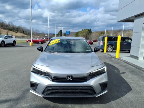 Used 2022 Honda Civic Sport image 3