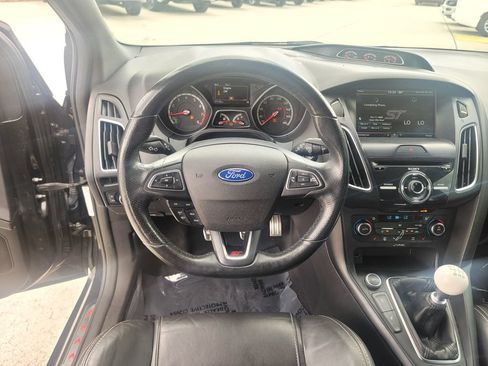 Used 2015 Ford Focus ST w/ Equipment Group 402A FWD image 18