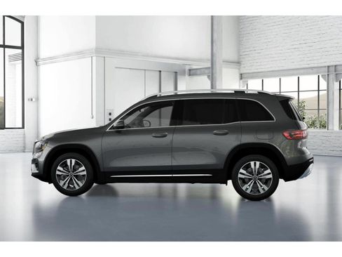 New 2026 Mercedes-Benz GLB 250 4MATIC image 32