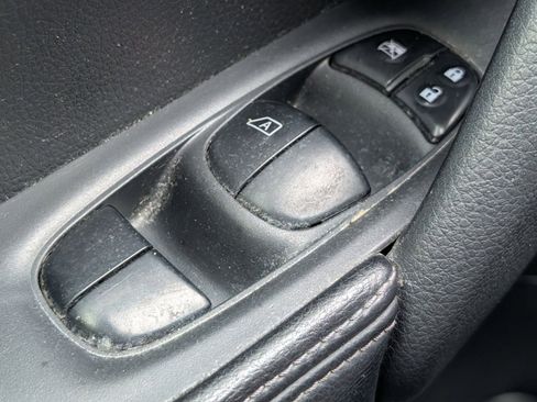 Used 2015 Nissan Rogue SL w/ SL Premium Package FWD image 22