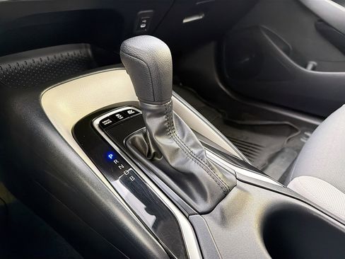 Used 2023 Toyota Corolla LE w/ LE Convenience Package image 10