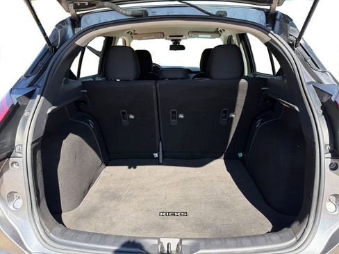 Used 2023 Nissan Kicks SV image 13