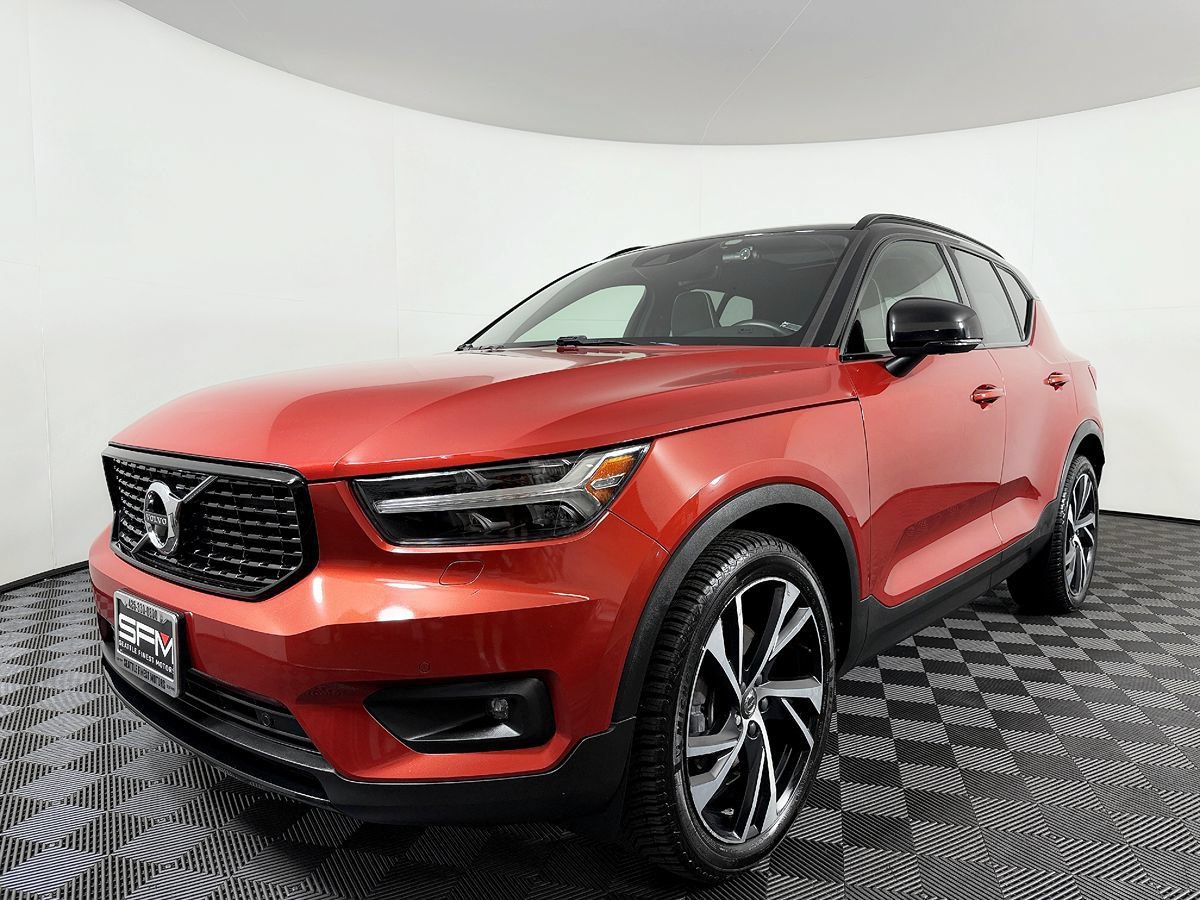 Used 2020 Volvo XC40 T5 R-Design w/ Protection Package Premier AWD/4WD image 2