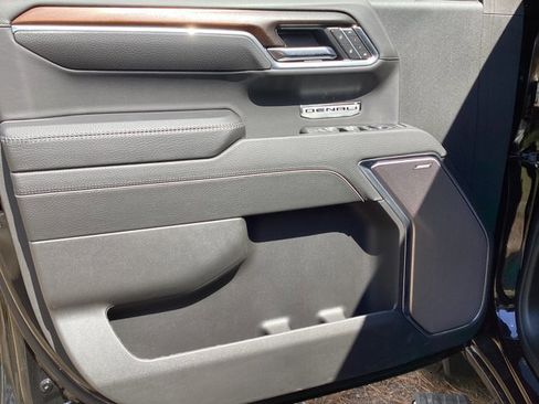 New 2025 GMC Sierra 1500 Denali w/ Denali Reserve Package image 15