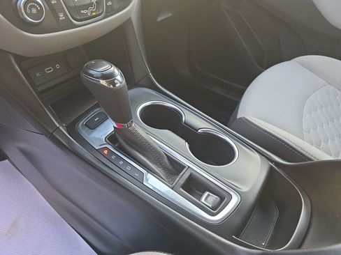 Used 2021 Chevrolet Equinox LS w/ LS Convenience Package image 25