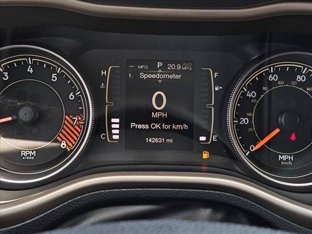 Used 2015 Jeep Cherokee Latitude w/ Comfort/Convenience Group FWD image 11