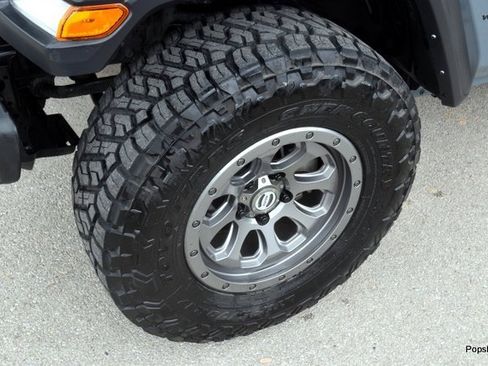 Used 2024 Jeep Wrangler Sport S image 5