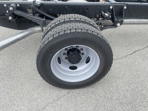 New 2024 Ford F550 4x4 Regular Cab Super Duty image 20