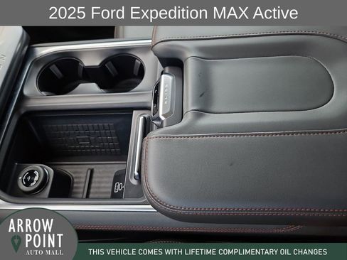 Used 2025 Ford Expedition Max Active AWD/4WD image 28