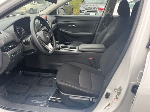 Used 2025 Nissan Sentra SV image 22
