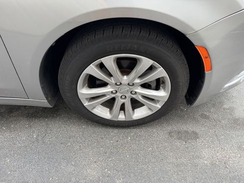 Used 2015 Chrysler 200 Limited image 36