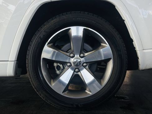 Used 2016 Jeep Grand Cherokee Overland AWD/4WD image 29