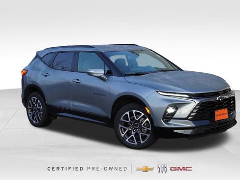 Certified 2025 Chevrolet Blazer RS image 1