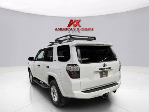 Used 2019 Toyota 4Runner SR5 Premium image 4