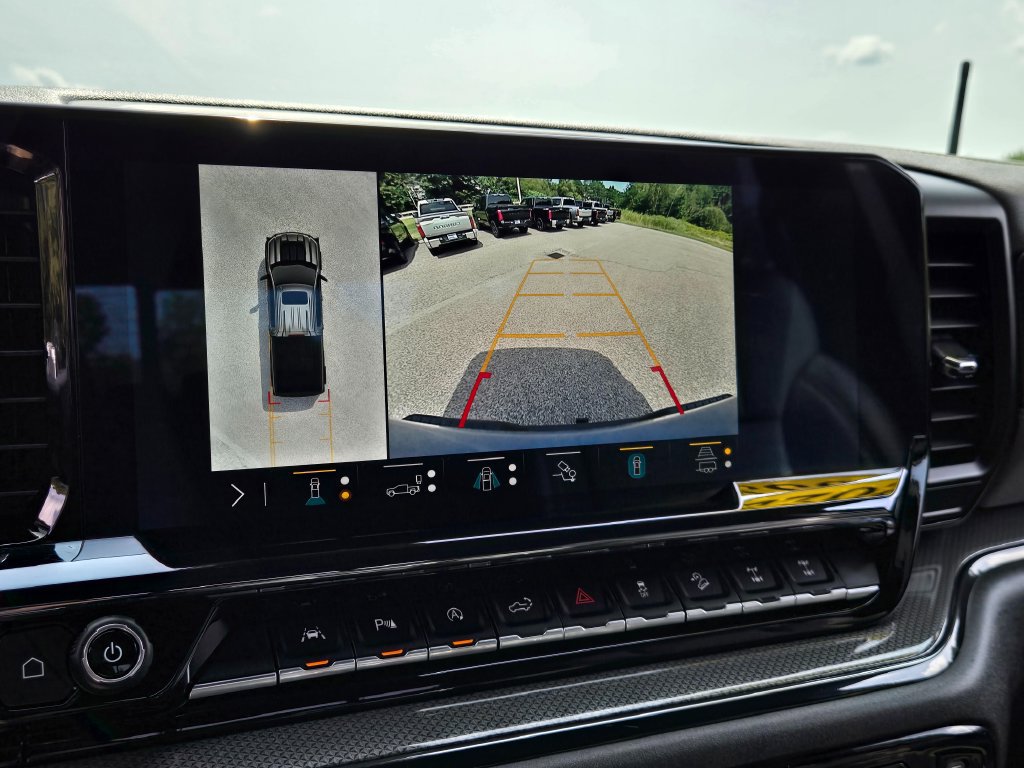 Used 2022 Chevrolet Silverado 1500 ZR2 w/ Technology Package AWD/4WD image 23