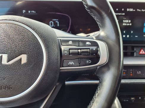 Used 2023 Kia Sportage EX image 16