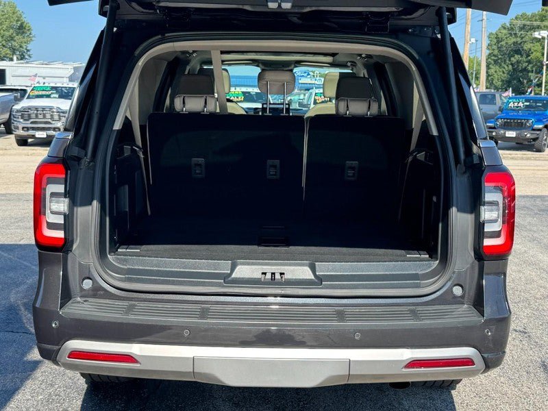Used 2023 Ford Expedition Max Platinum AWD/4WD image 5