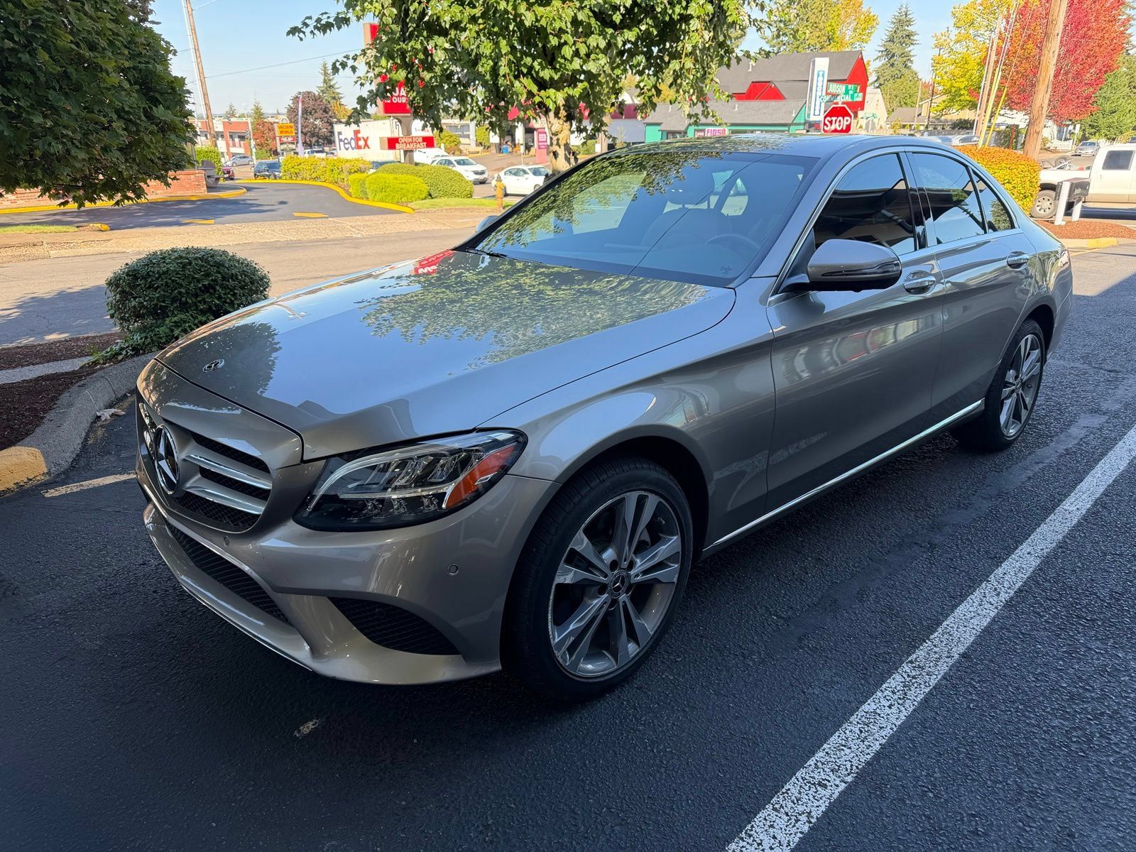 Used 2019 Mercedes-Benz C 300 4MATIC Sedan image 1